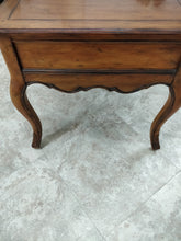 Vintage Drexel Heritage Queen Anne Table