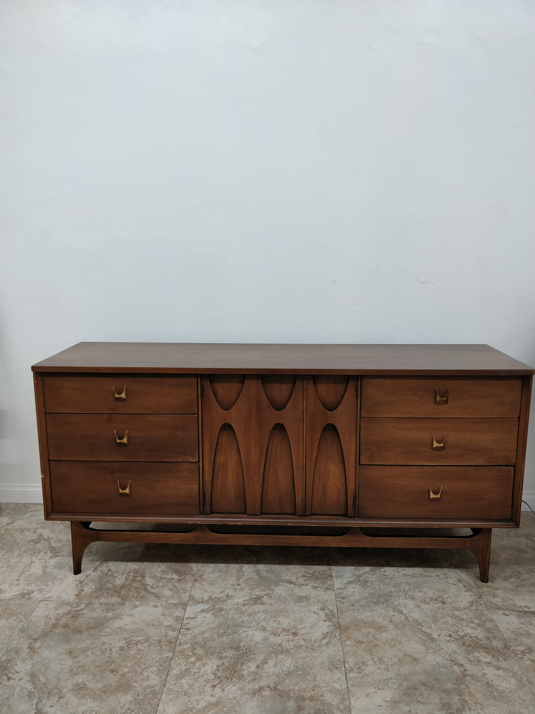 Vintage Broyhill Brasilia 9 Drawer Dresser