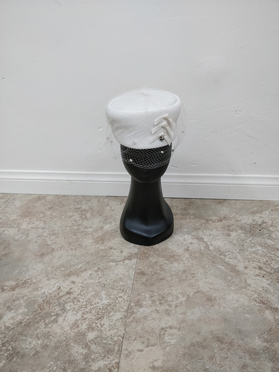 Vintage Off-White Veiled Women's Hat
