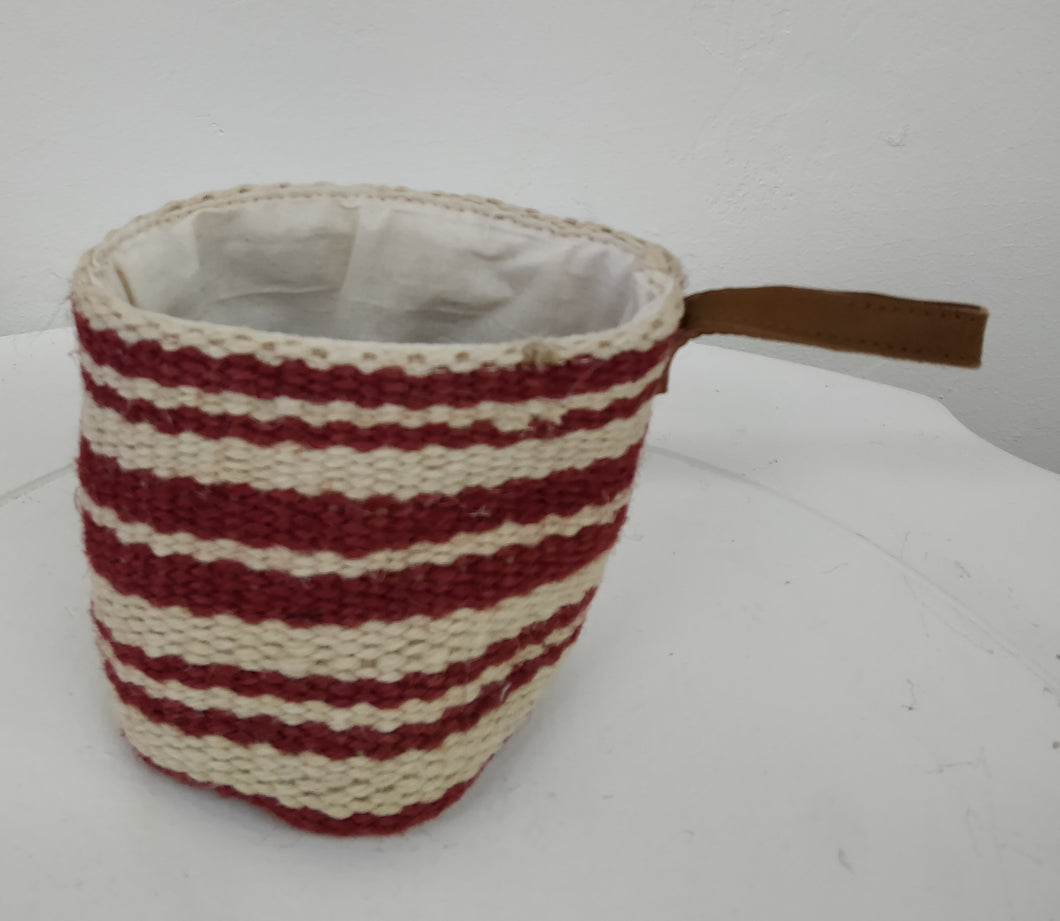 Creative Co-Op Jute Basket with Leather Handle