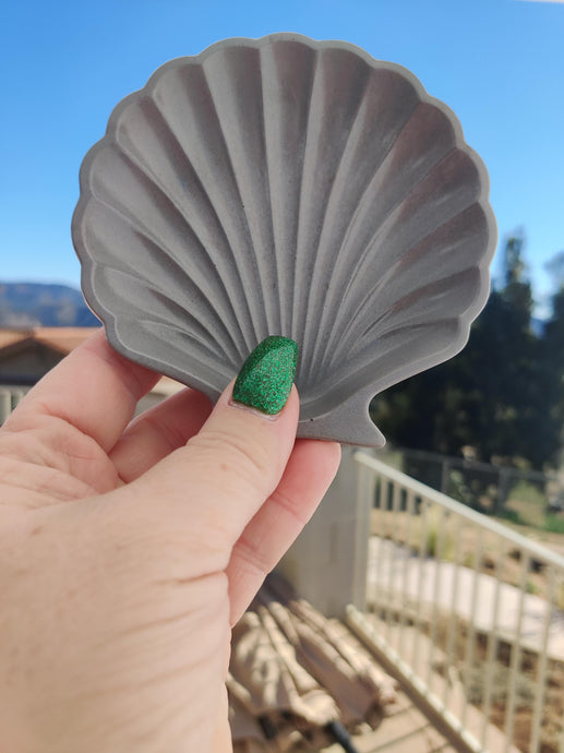 Concrete Seashell Tray