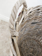 Basket w/Handles